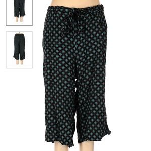 Torrid Diamond Pattern Soft Flowy Pants